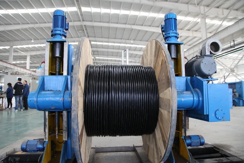 90 mm extruder and take-up in the control cable workshop