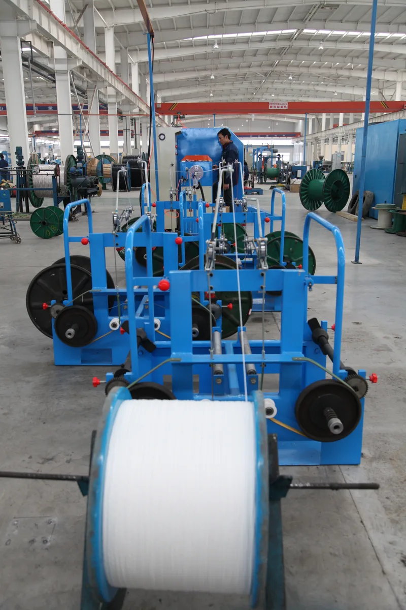 Single-twist stranding machine in the control cable workshop