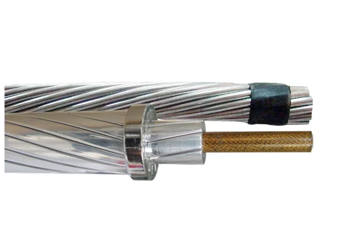 Bare stranded conductors laid together — a silver-coloured stranded conductor beside a copper one